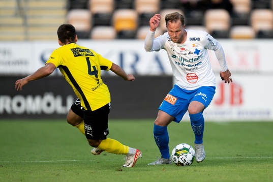 Värnamos Gustav Engvall och Mjällbys Leo Walta
