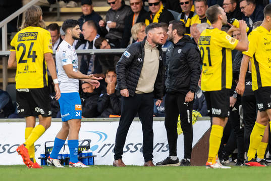 Värnamos Emin Grozdanic och tränare Kim Hellberg