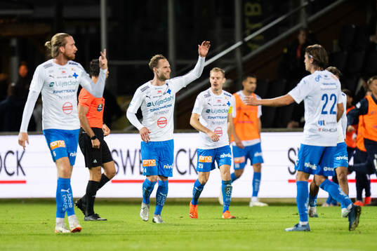 Värnamos Gustav Engvall jublar