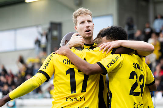 Häckens Edward Chilufya jublar