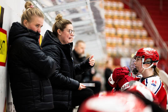 Timrås tränare Shannon Douglas
