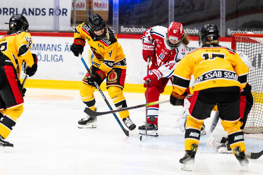 Timrås Lovisa Melander och Luleås Ebba Nordquist