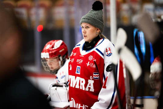 Timrås målvakt Ella Lång