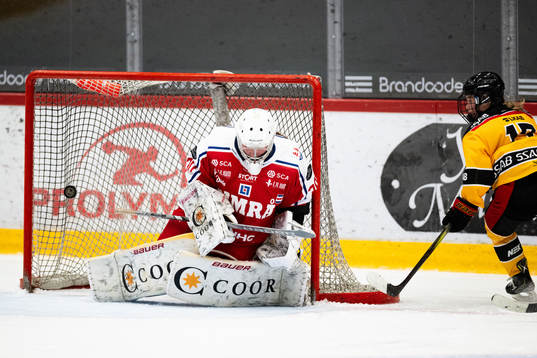 Timrås målvakt Jonna Kågström släpper in 1-5 av