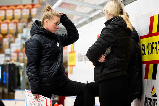 Timrås assisterande tränare Hanna Lindström
