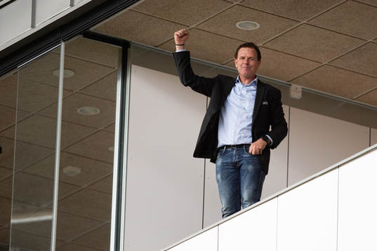 Sirius tränare Christer Mattiasson jublar