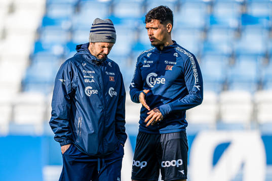 Bjarte Lunde Aarsheim, head coach of Viking, and David