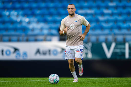 Veton Berisha of Molde warms up