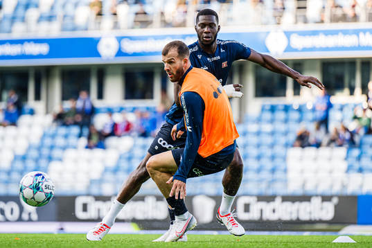 Zlatko Tripic and Djibril Thialaw Diop of Viking warms up