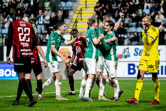 Jönköpings Södras spelare jublar