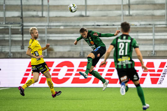 Elfsborgs Johan Larsson och Varbergs Joakim Lindner