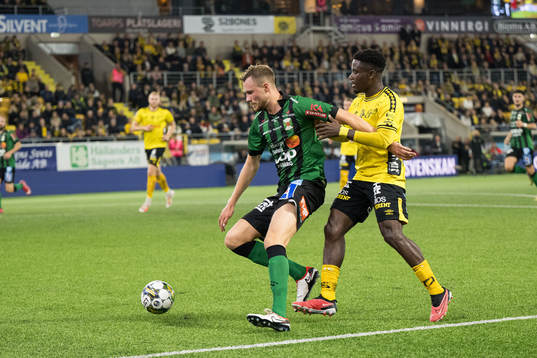 Varbergs Niklas Dahlström och Elfsborgs Michael Baidoo