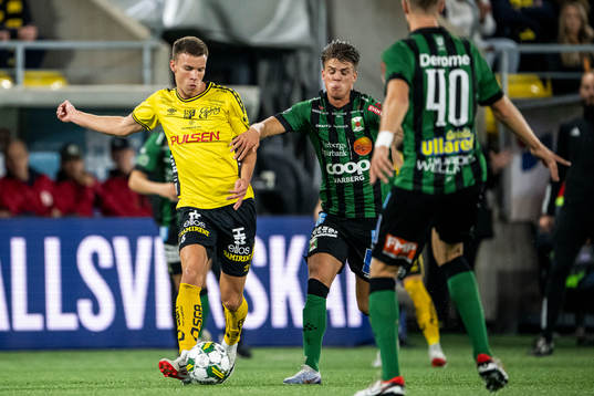 Elfsborgs Andri Fannar Baldursson och Varbergs Victor