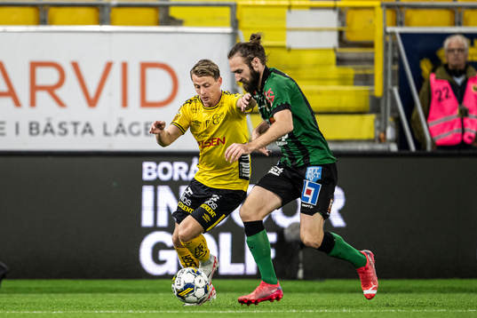 Elfsborgs Simon Hedlund och Varbergs Oskar Sverrisson