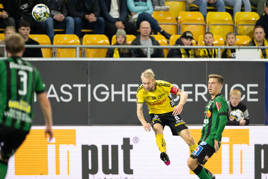 Elfsborgs Johan Larsson och Varbergs Agon Mucolli