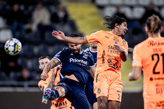 Utsiktens Paulo Marcelo Souza Alves och AFC Eskilstunas