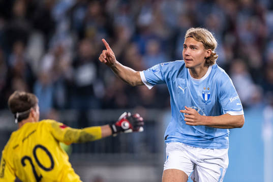 Malmö FFs Sebastian Nanasi jublar