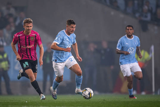 Brommapojkarnas Ludvig Fritzson och Malmö FFs Lasse Berg