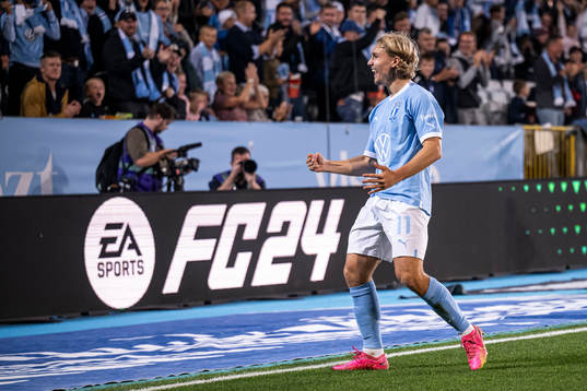 Malmö FFs Sebastian Nanasi jublar