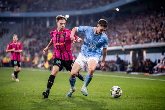 Malmö FFs Lasse Berg Johnsen och Brommapojkarnas Wilmer