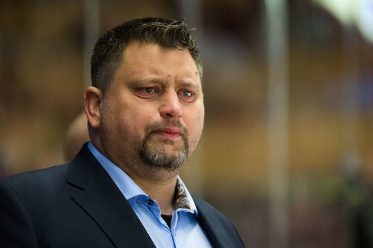 MoDos tränare Mattias Karlin