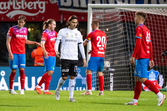 Örebros Adam Bark deppar