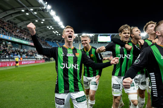 GAIS Julius Lindberg jublar