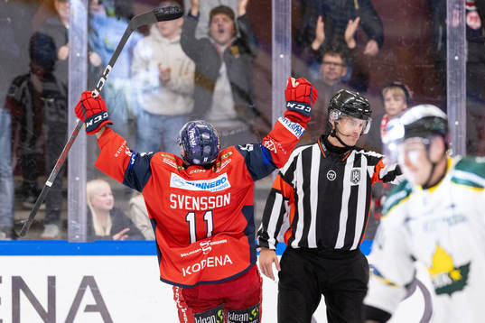 Västerviks Anton Svensson jublar