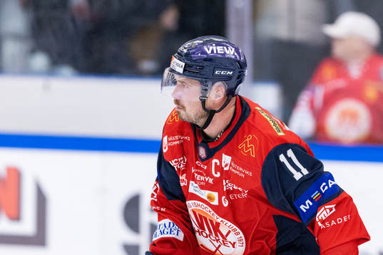 Västerviks Anton Svensson jublar