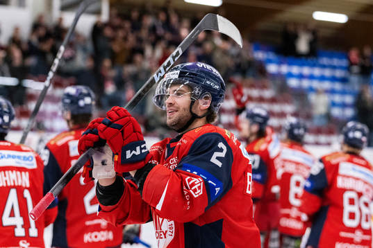 Västerviks Anton Björkman jublar