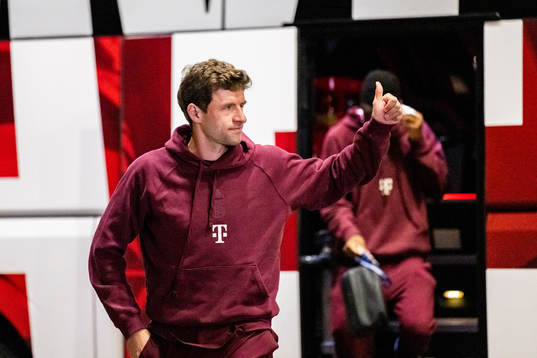 Thomas Müller of Bayern Munich arrives to the stadium