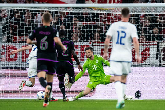 goalkeeper Sven Ulreich of Bayern Munich