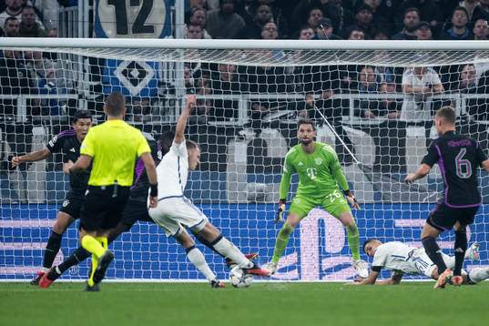 Viktor Claesson of Copenhagen and goalkeeper Sven Ulreich