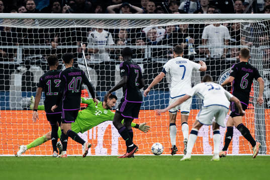 Viktor Claesson of Copenhagen and goalkeeper Sven Ulreich