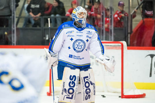 Leksands målvakt Mantas Armalis innan ishockeymatchen i