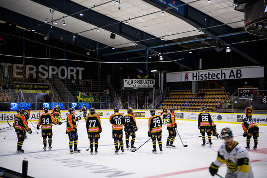 Västerås spelare värmer upp