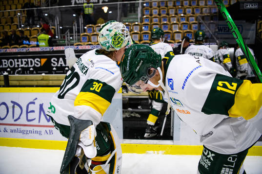 Björklövens målvakt Joona Voutilainen och Björklövens