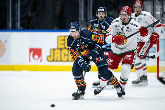 Djurgårdens Daniel Brodin och Moras Fabian Ilestedt