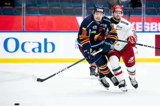 Djurgårdens Zachary Magwood och Moras Markus Modigs