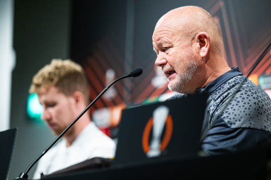 Samuel Gustafson and head coach Per-Mathias Høgmo