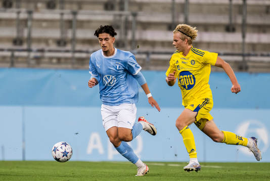 Malmö FFs Gentian Lajqi och Helsingfors Kaius Simojoki