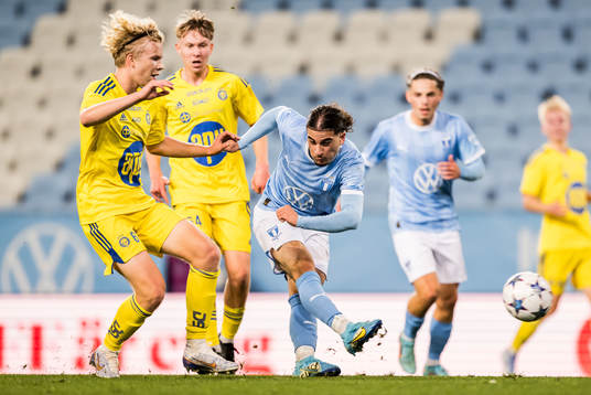 Helsingfors Kaius Simojoki och Malmö FFs Jacob Shamoun
