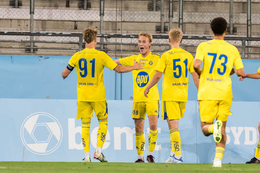 Helsingfors Liam Möller jublar