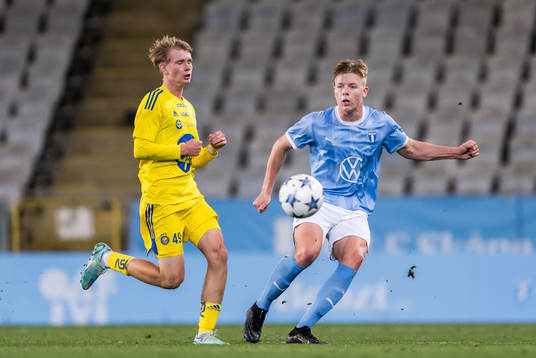 Malmö FFs Nils Zetterström och Helsingfors Otto Hannula
