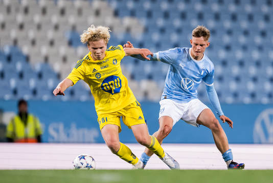 Helsingfors Kaius Simojoki och Malmö FFs Adrian Daly