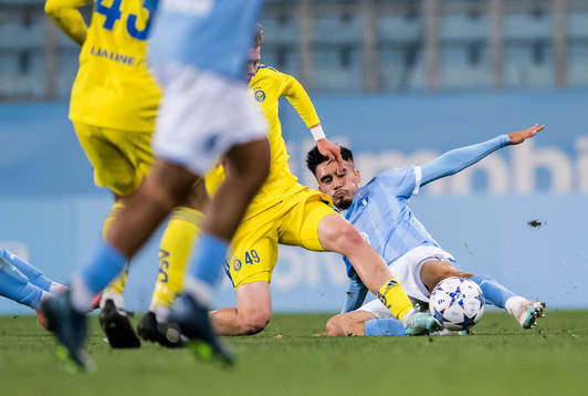 Helsingfors Otto Hannula och Malmö FFs Alexander Hughes