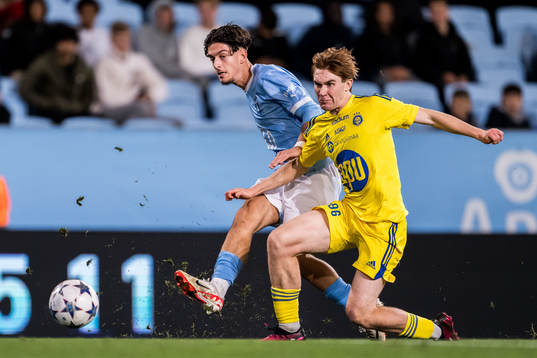 Malmö FFs Gentian Lajqi och Helsingfors William Grönblom