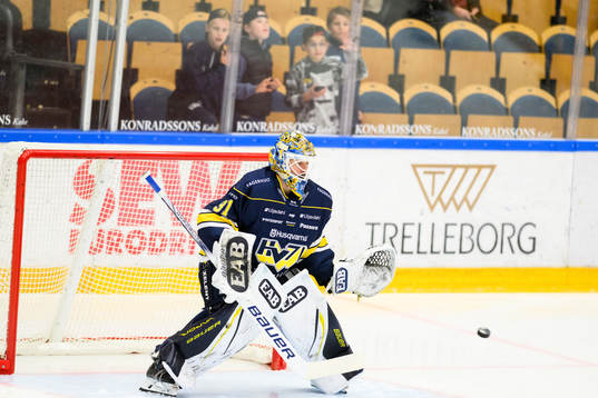 HV71s  målvakt Joni Ortio