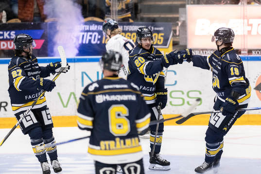 Bläddra bland fler bilder av Ishockey, SHL, HV71 - Växjö