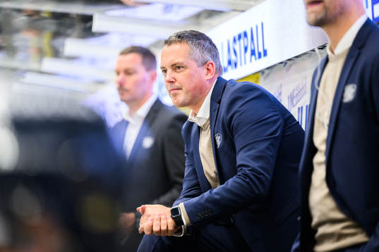 HV71s tränare Tomas Montén